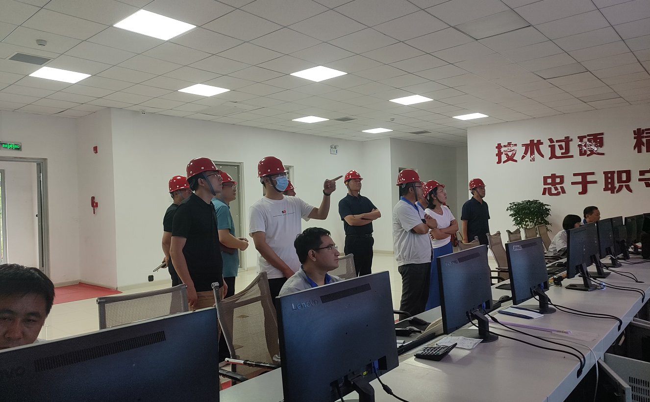 萊蕪區應急局組織專(zhuān)家來(lái)公司進(jìn)行安全生產(chǎn)審計式監督檢查。